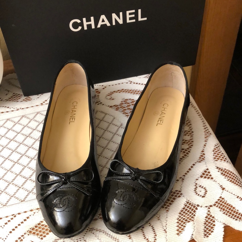 Authentic Chanel Black Ballet Flats